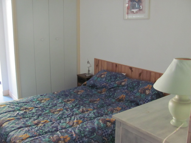 chambre grand lit